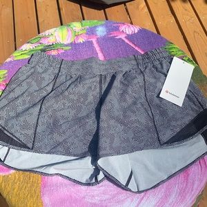 Lululemon Hotty Hot Short
